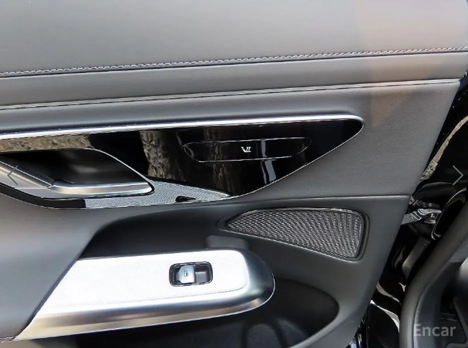 Mercedes-Benz E-Class 2024 E220d 4MATIC Exclusive