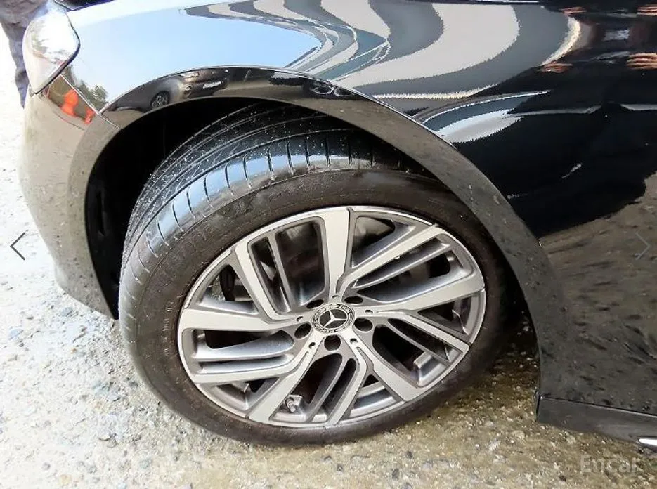 Mercedes-Benz E-Class 2024 E220d 4MATIC Exclusive