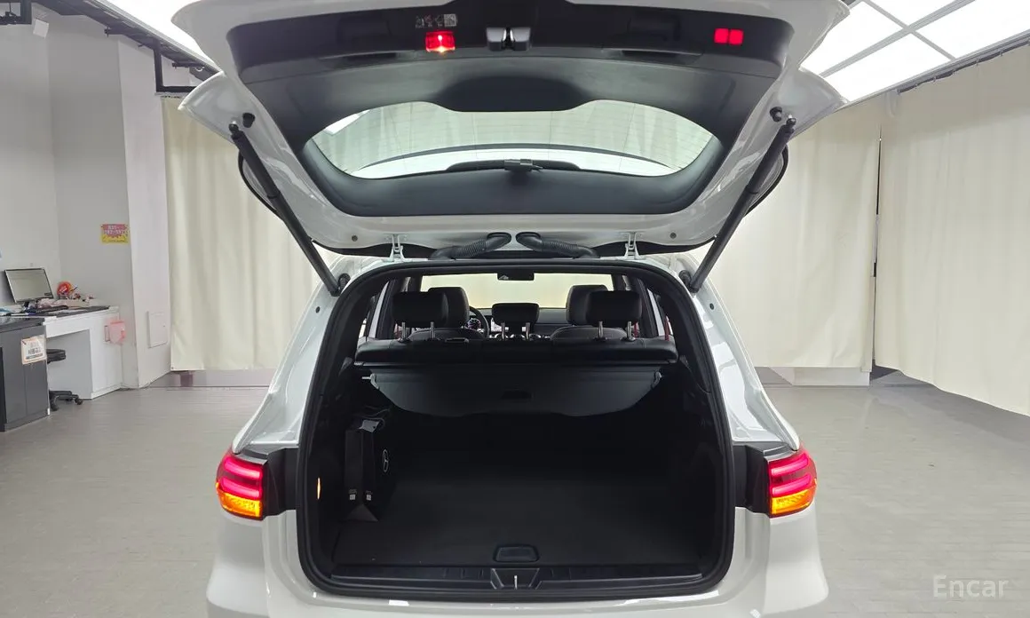 Mercedes-Benz GLB-Class 2020 AMG GLB35 4MATIC