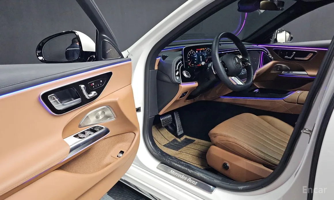Mercedes-Benz E-Class 2024 E300 4MATIC AMG Line