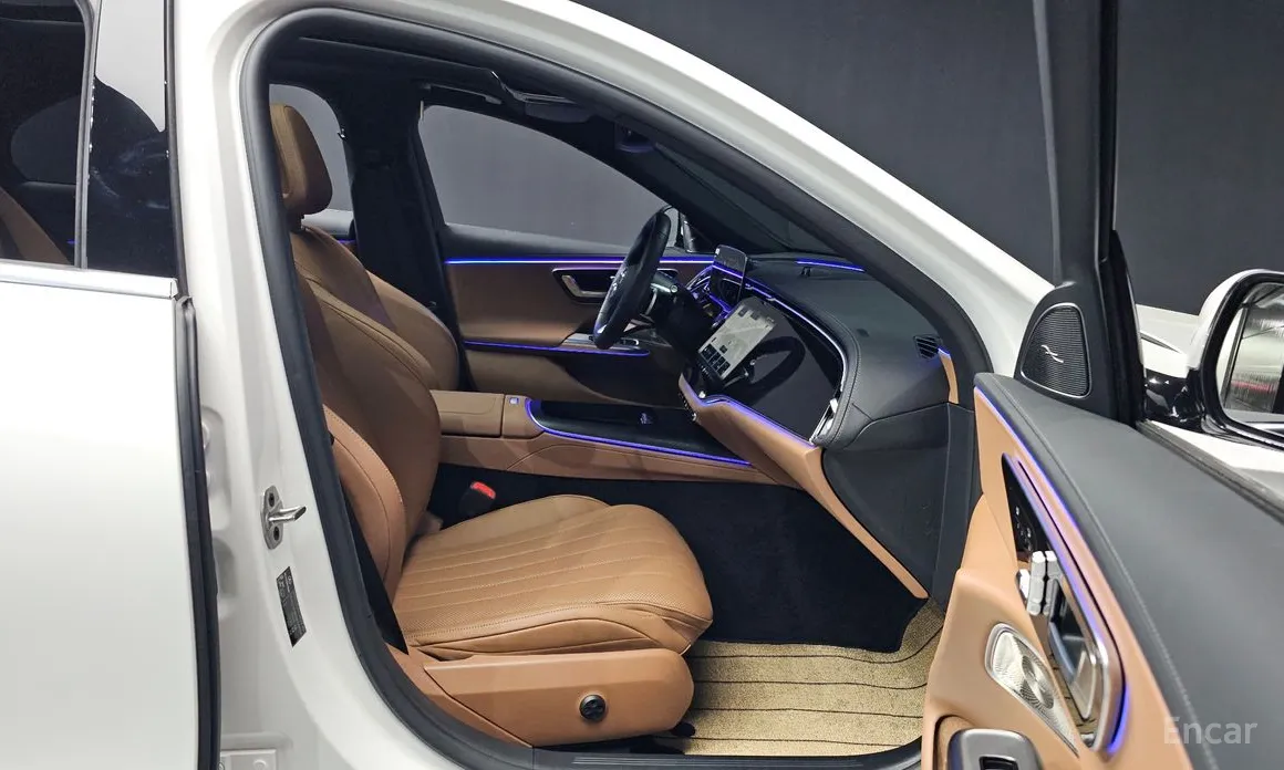 Mercedes-Benz E-Class 2024 E300 4MATIC AMG Line