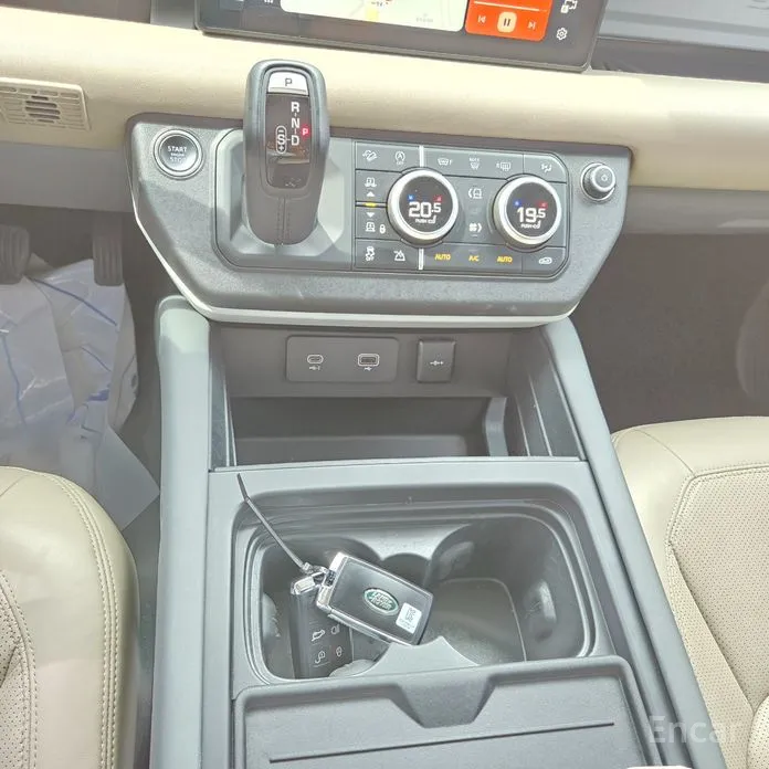 Land Rover Defender 2020 110 D300 HSE