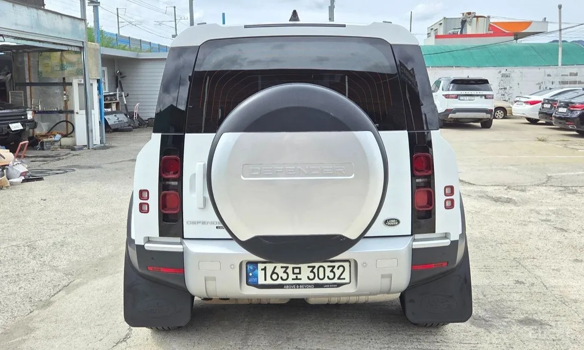 Land Rover Defender 2020 110 D300 HSE