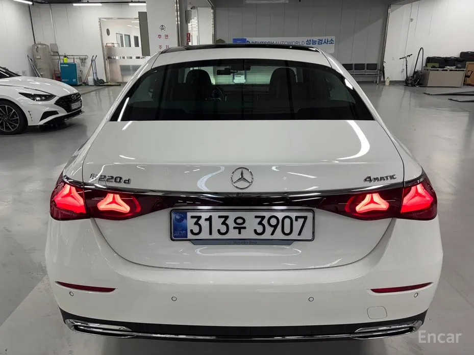 Mercedes-Benz E-Class 2024 E220d 4MATIC Exclusive