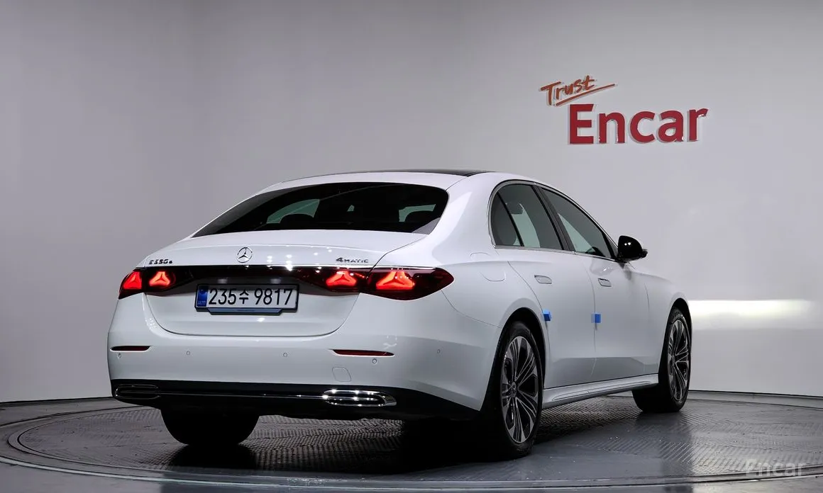 Mercedes-Benz E-Class 2024 E350e 4MATIC