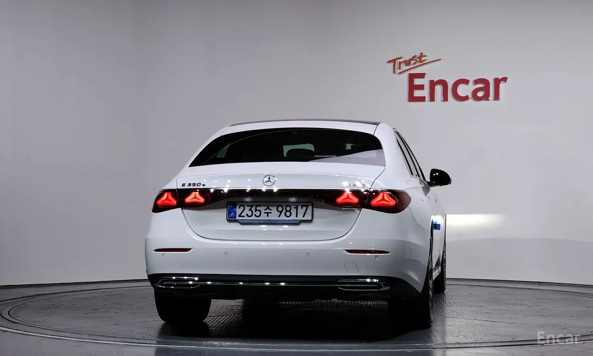 Mercedes-Benz E-Class 2024 E350e 4MATIC