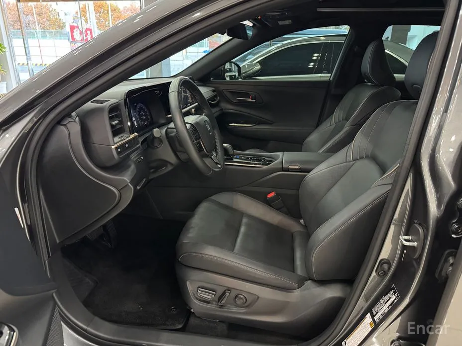 Toyota Crown 2023 2.5 4WD Hybrid