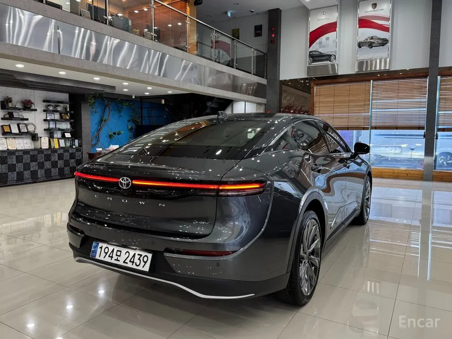 Toyota Crown 2023 2.5 4WD Hybrid