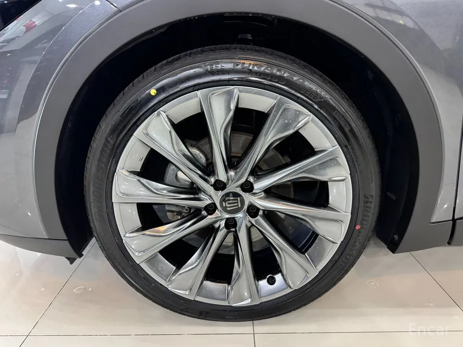 Toyota Crown 2023 2.5 4WD Hybrid