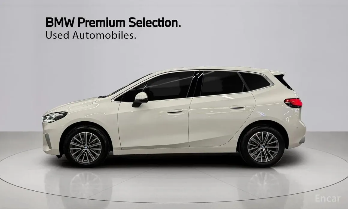 BMW 2 Series 2022 220i Luxury