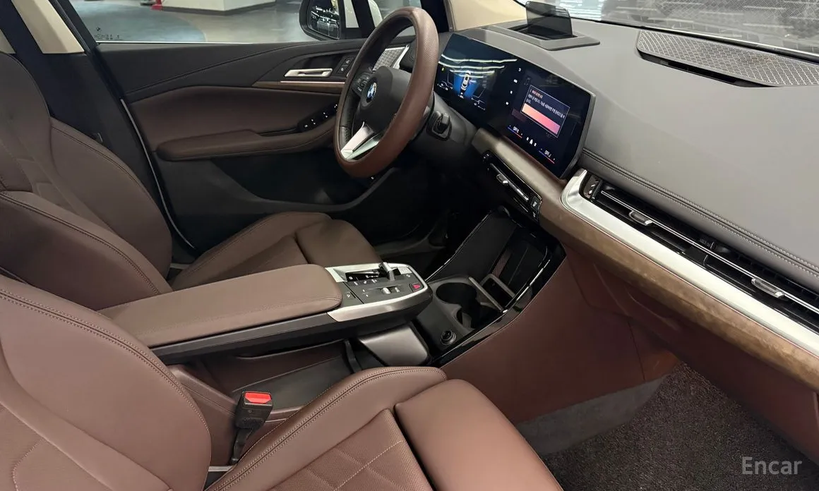 BMW 2 Series 2022 220i Luxury