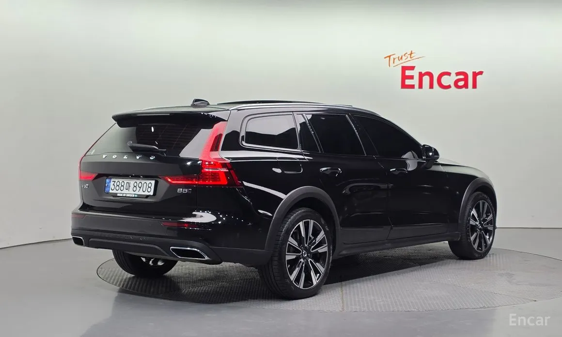 Volvo V60 2019 B5 Pro AWD