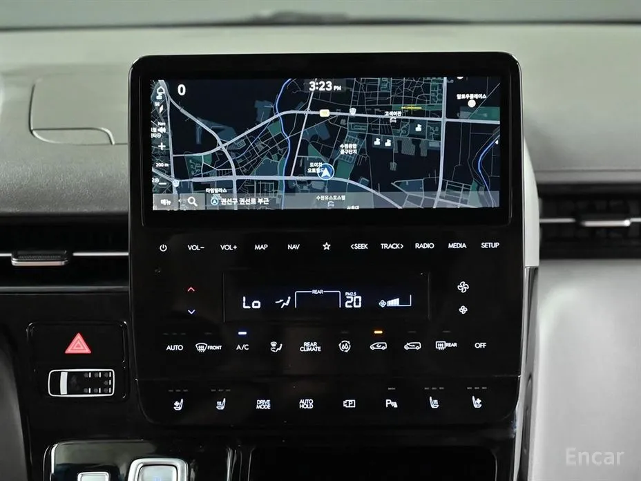 Hyundai Staria 2021 4WD Lounge 9-Seater