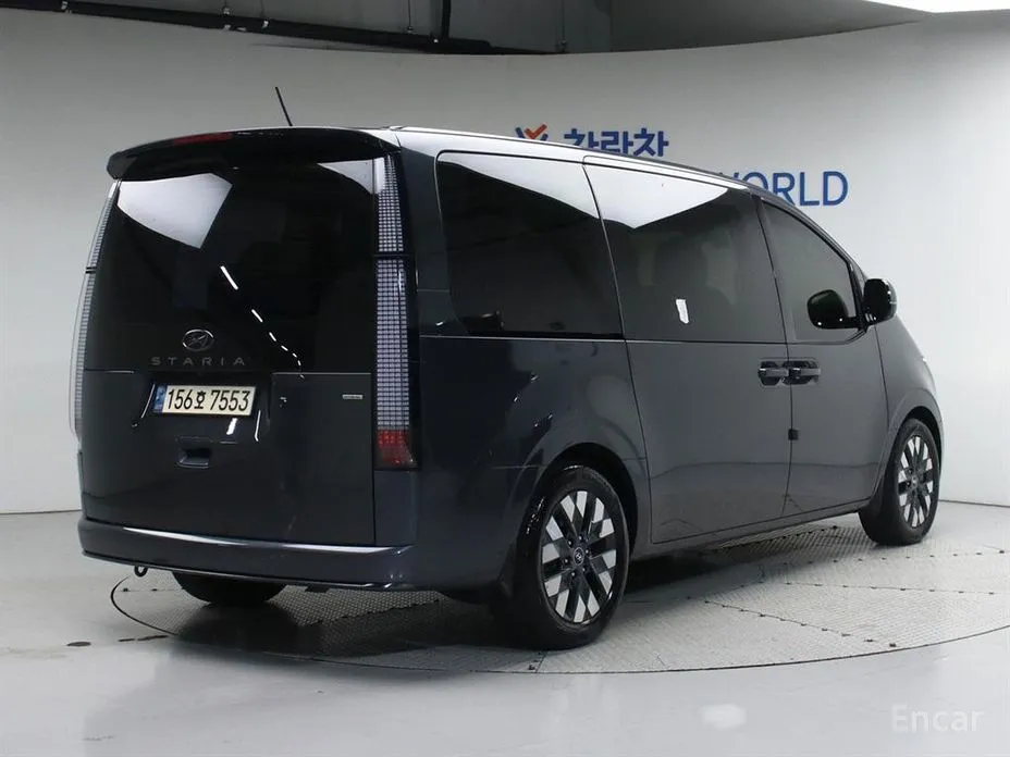 Hyundai Staria 2021 4WD Lounge 9-Seater