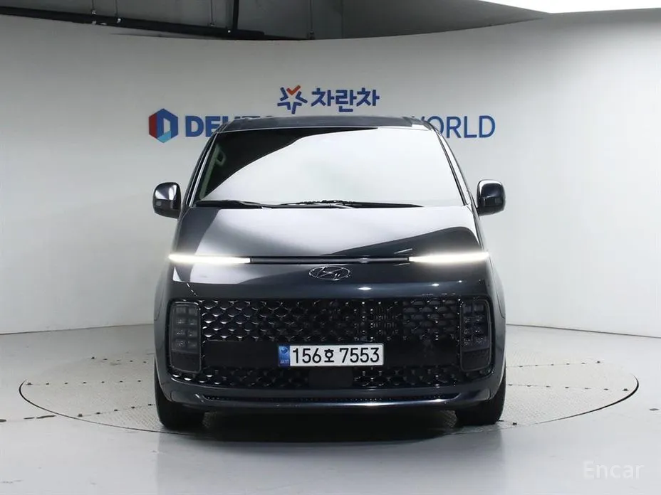 Hyundai Staria 2021 4WD Lounge 9-Seater