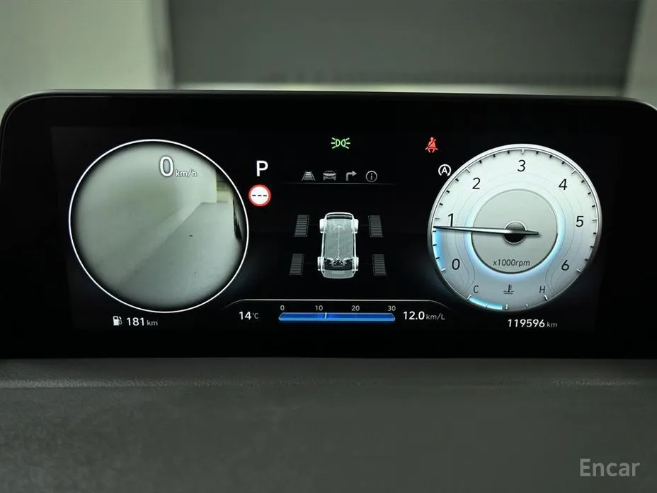 Hyundai Staria 2021 4WD Lounge 9-Seater