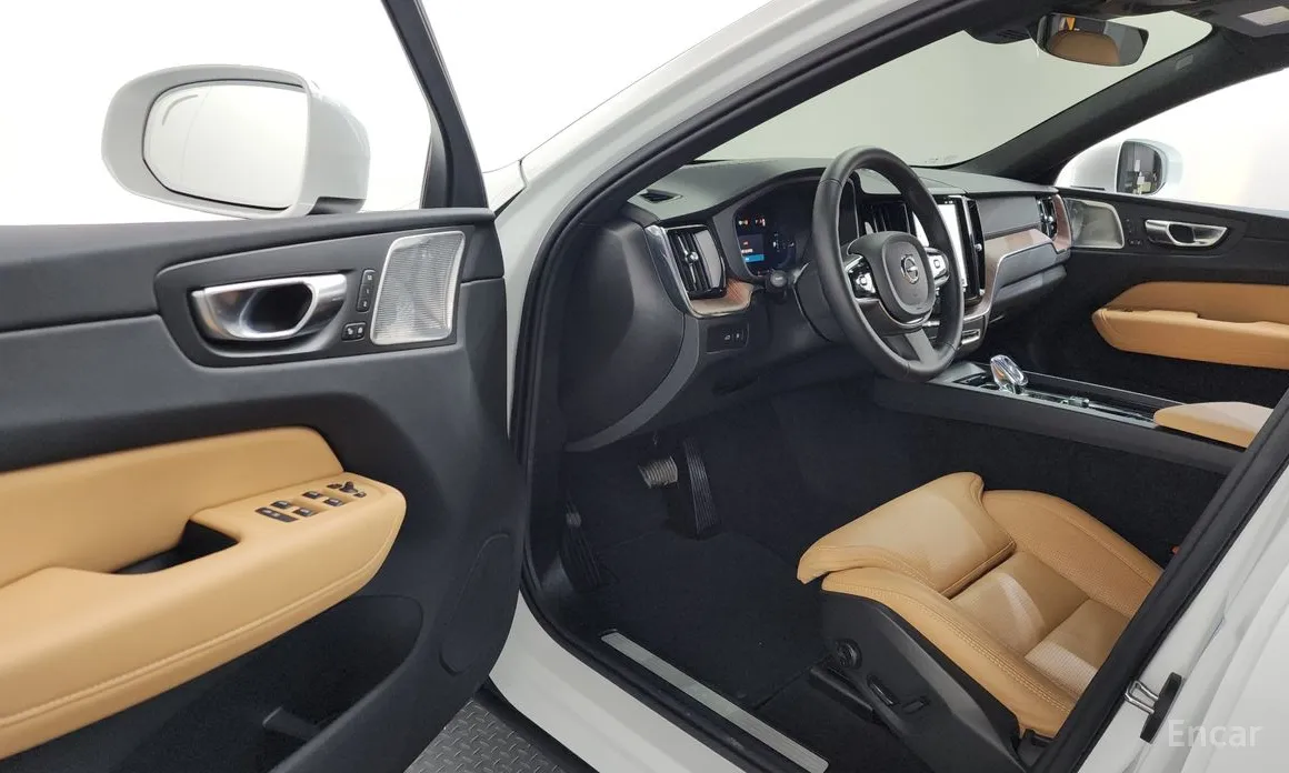 Volvo XC60 2017 T8 Ultra Bright