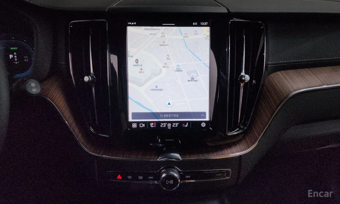 Volvo XC60 2017 T8 Ultra Bright