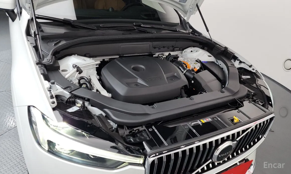 Volvo XC60 2017 T8 Ultra Bright