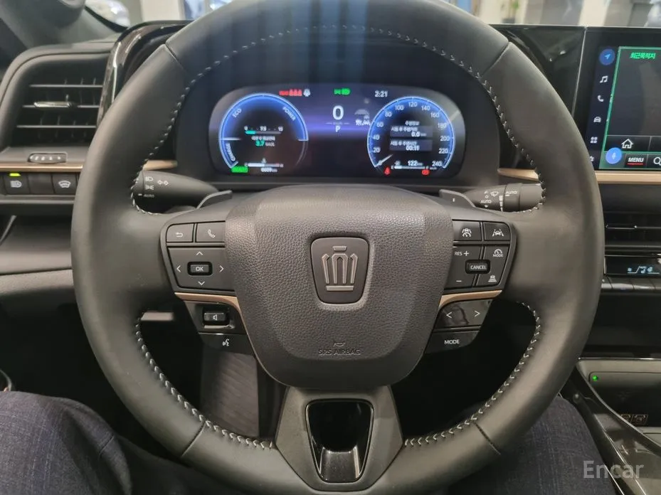 Toyota Crown 2023 2.4 4WD Dual Boost HYbrid