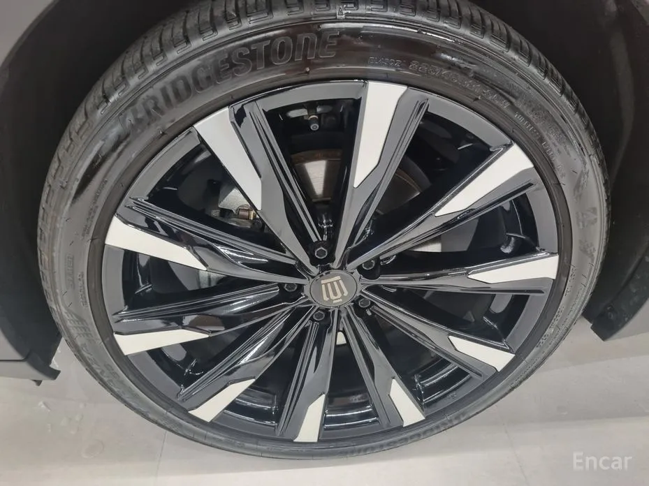 Toyota Crown 2023 2.4 4WD Dual Boost HYbrid