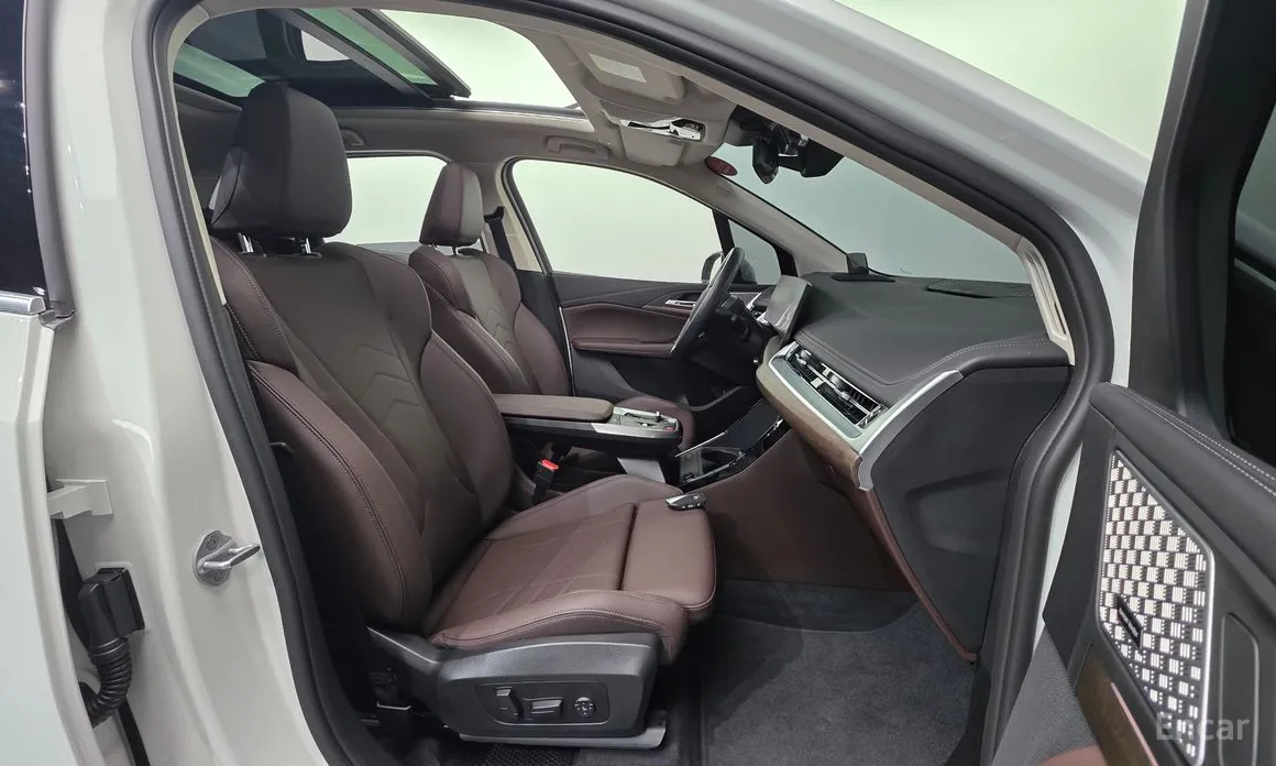 BMW 2 Series 2022 220i Luxury