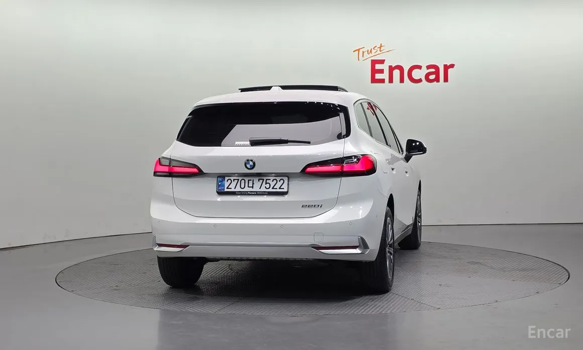 BMW 2 Series 2022 220i Luxury