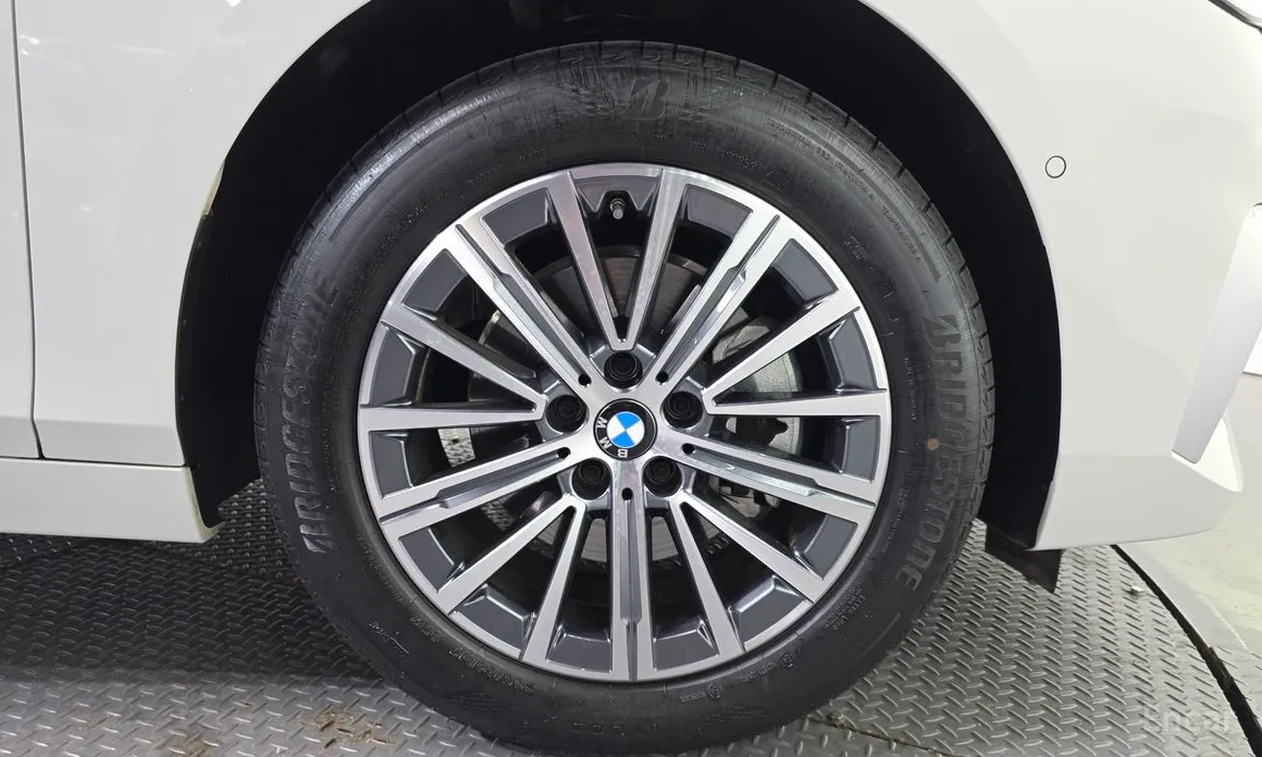 BMW 2 Series 2022 220i Luxury