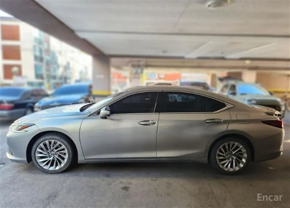 Lexus ES 2018 Luxury Plus