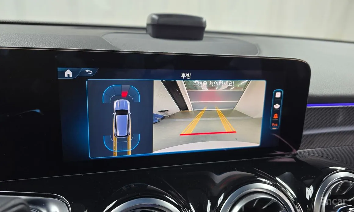 Mercedes-Benz GLB-Class 2020 AMG GLB35 4MATIC