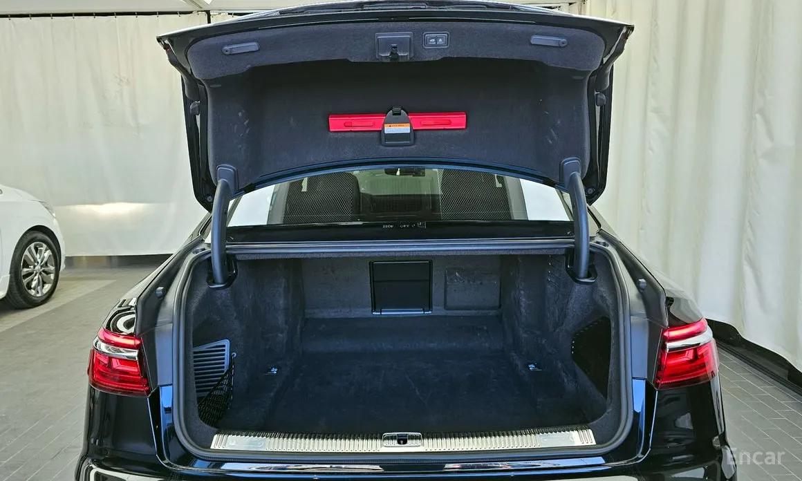 Audi A8 2018 55 TFSI Quattro LWB