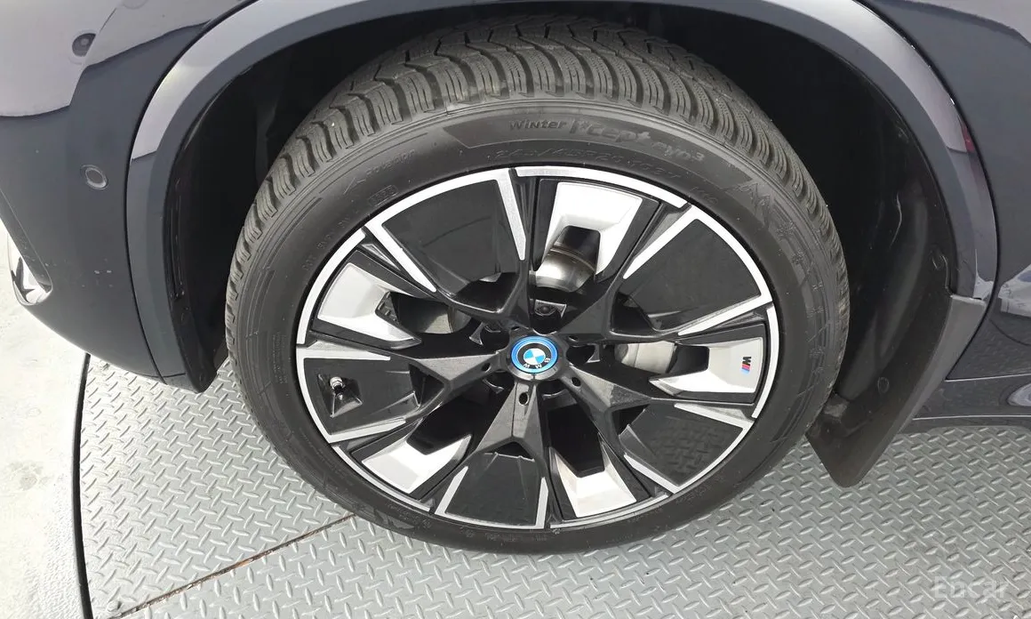 BMW iX3 2021 M Sports