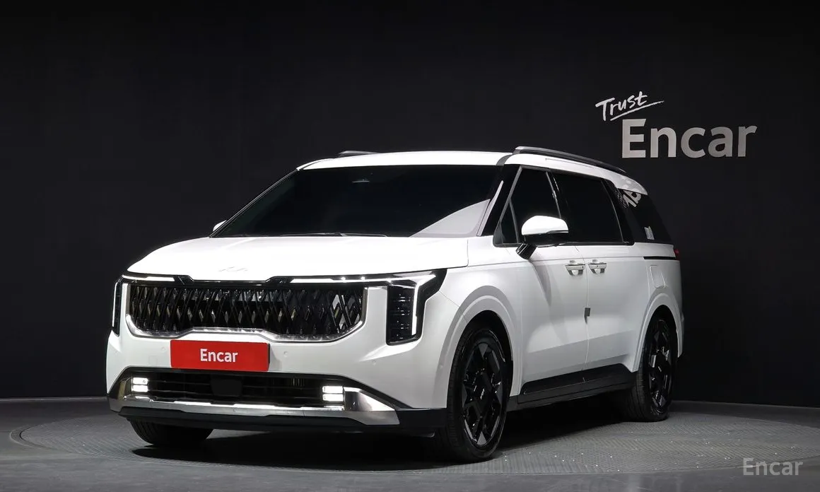 Kia Carnival 2023 9-Seater Noblesse