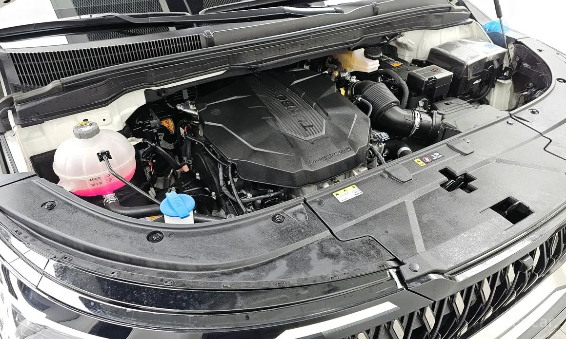 Kia Carnival 2023 9-Seater Noblesse