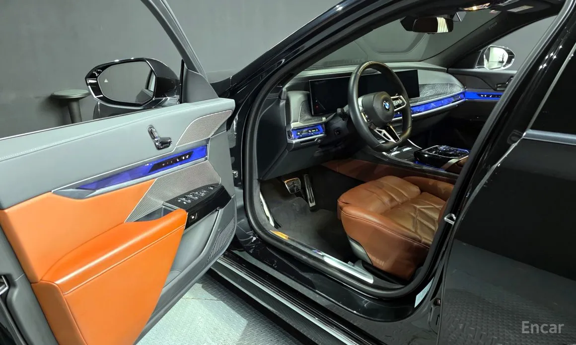 BMW 7 Series 2022 740i xDrive M Sport