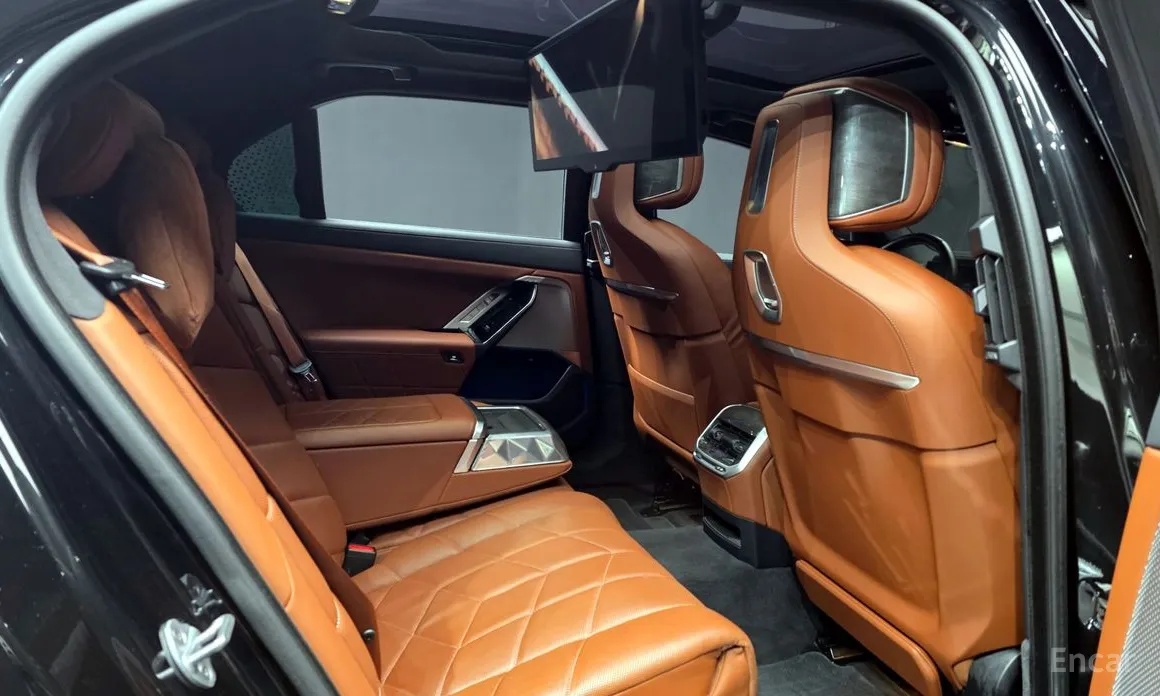 BMW 7 Series 2022 740i xDrive M Sport