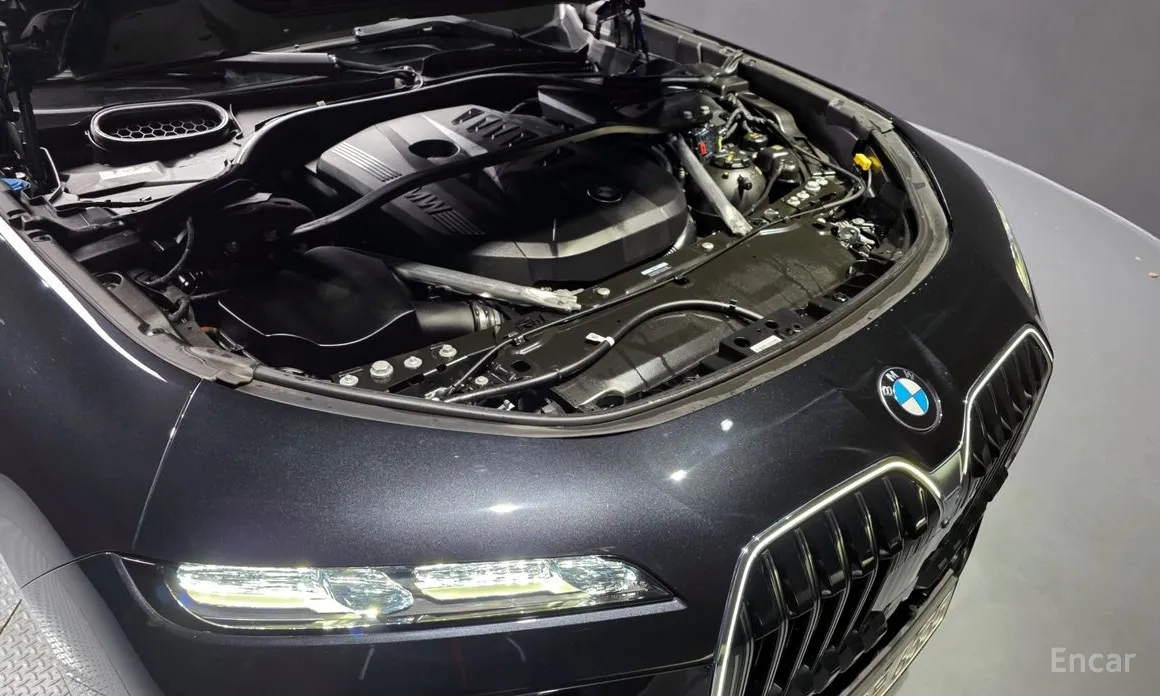 BMW 7 Series 2022 740i xDrive M Sport