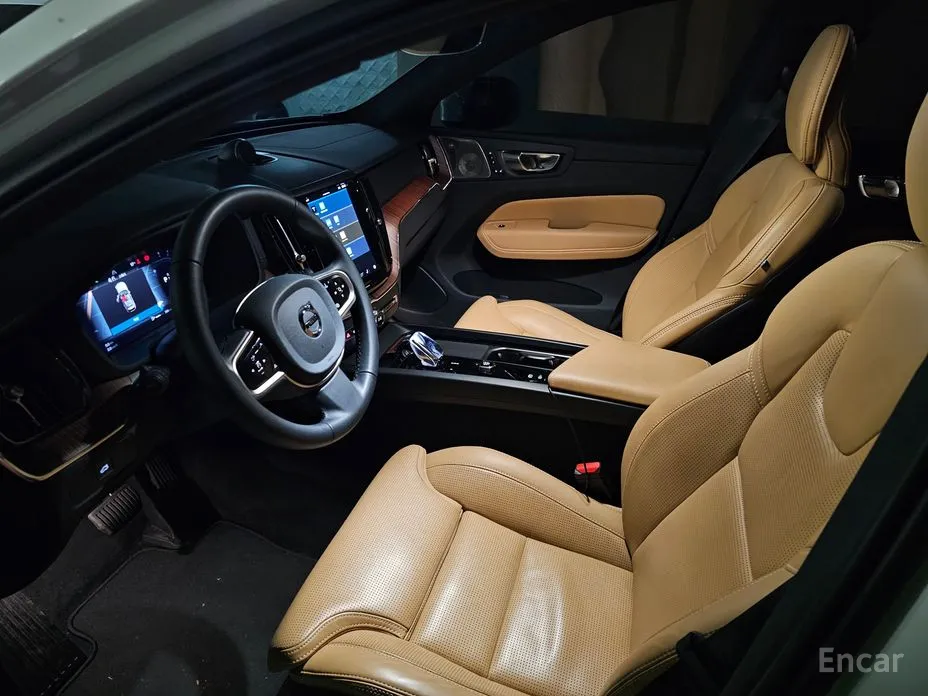 Volvo XC60 2017 B5 Ultra Bright