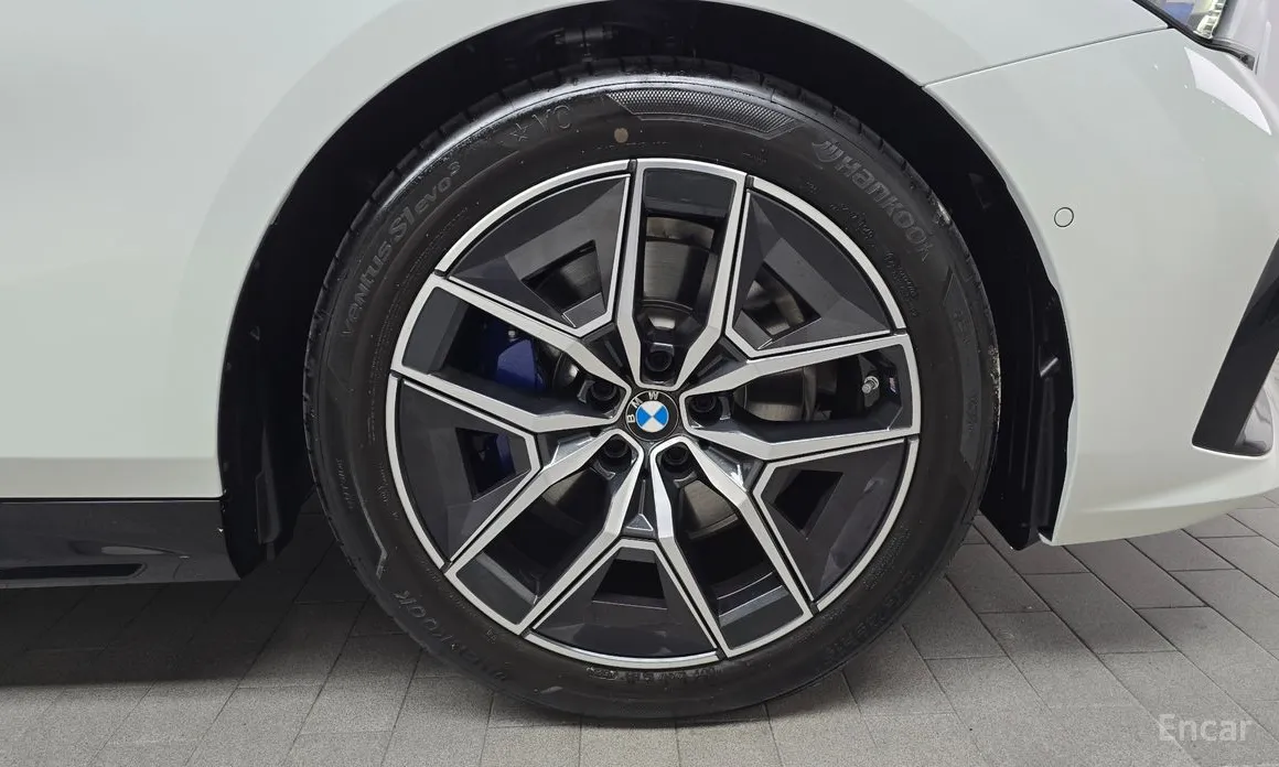 BMW 5 Series 2023 520i M Sport