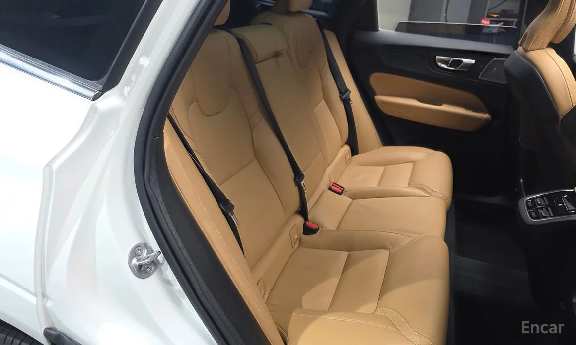 Volvo XC60 2017 B5 Ultra Bright