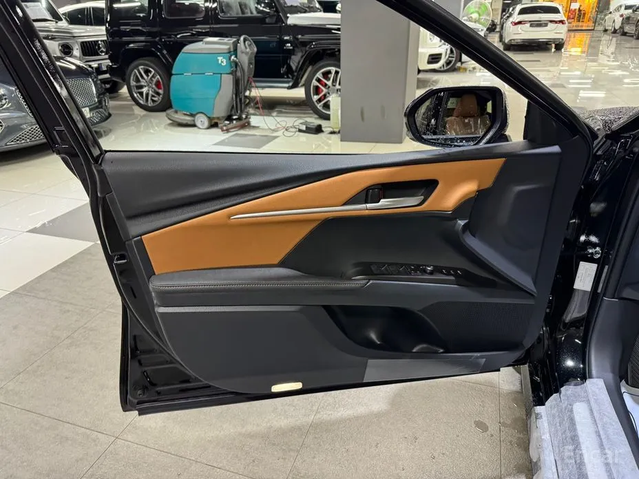 Toyota Camry 2024 2.5 XLE Premium Hybrid