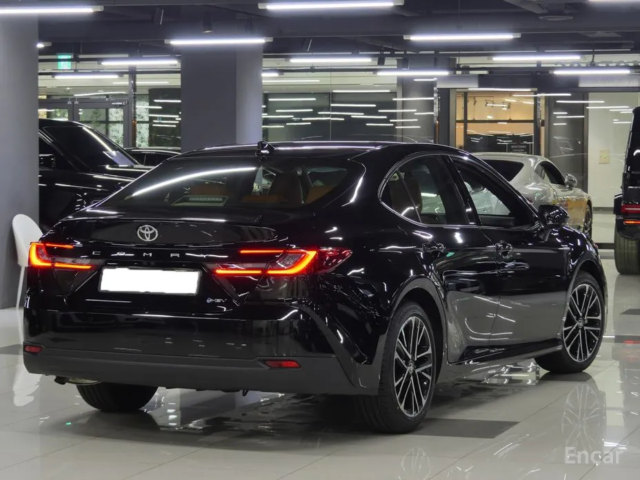 Toyota Camry 2024 2.5 XLE Premium Hybrid