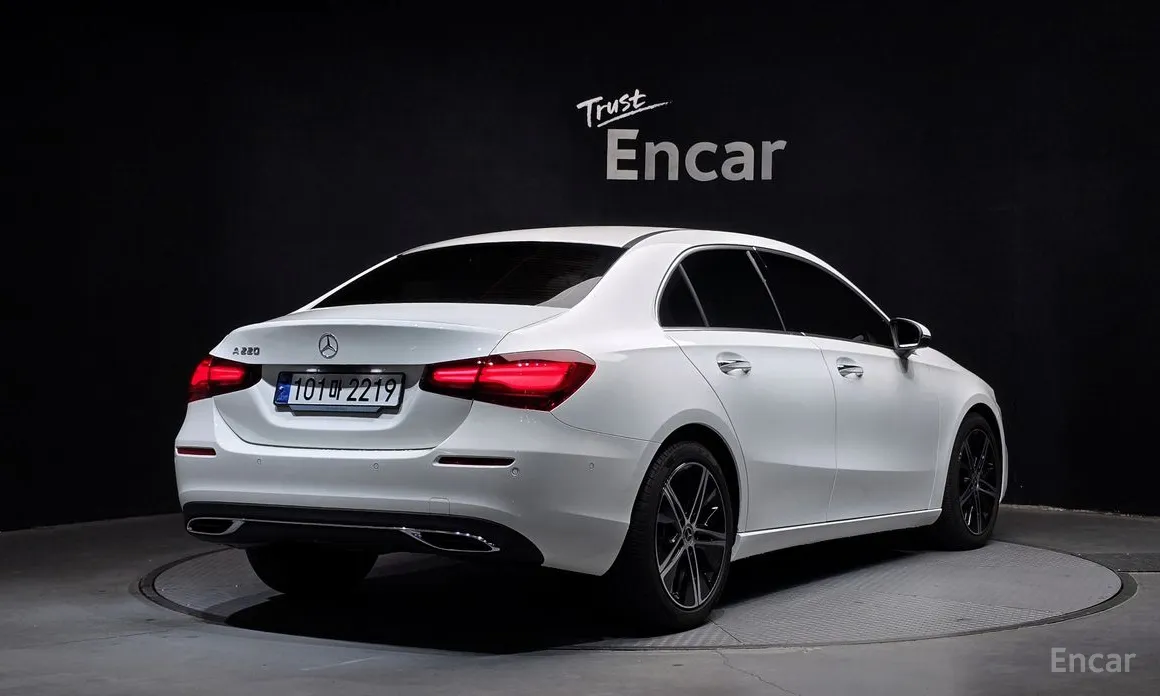 Mercedes-Benz A-Class 2019 A220 Sedan