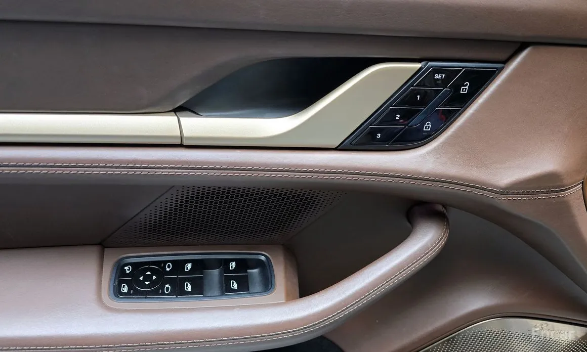 Porsche Taycan 2020 Turbo