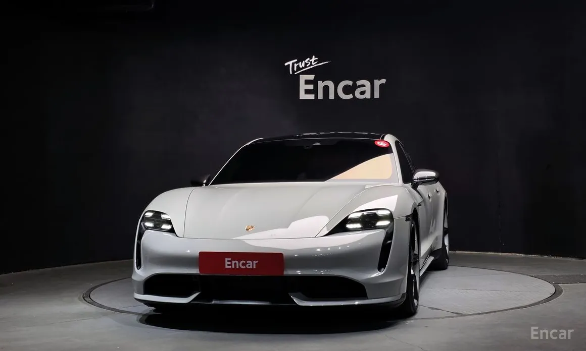 Porsche Taycan 2020 Turbo