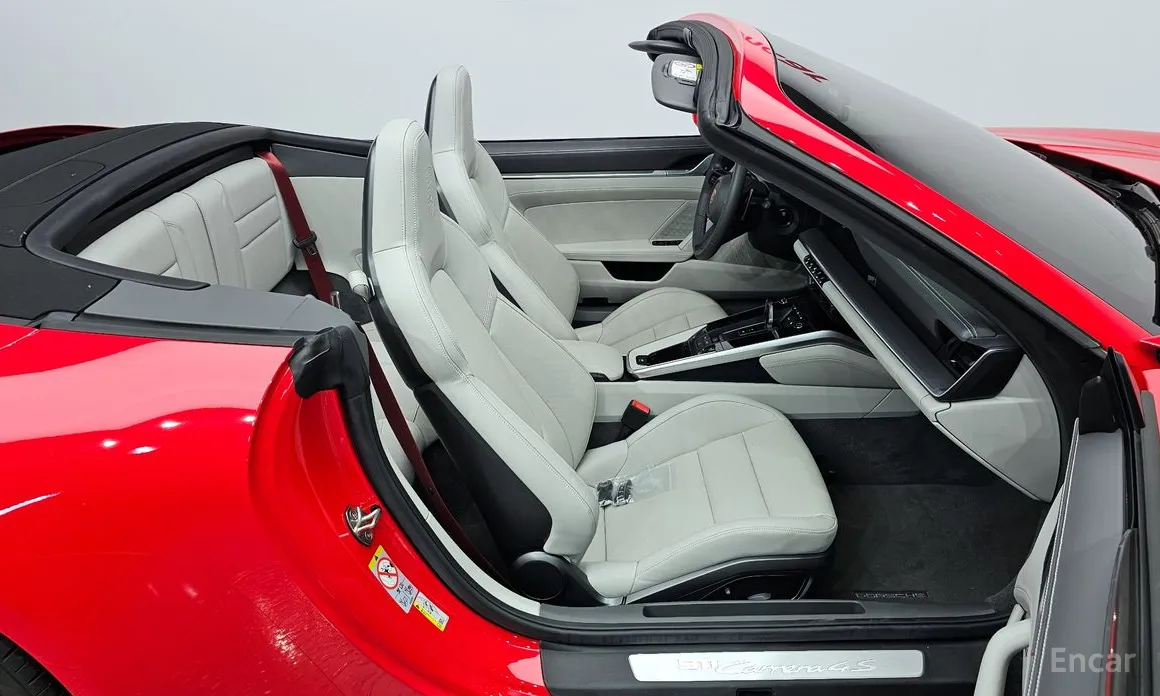 Porsche 911 2019 Carrera 4S Cabriolet