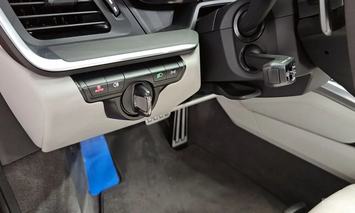 Porsche 911 2019 Carrera 4S Cabriolet