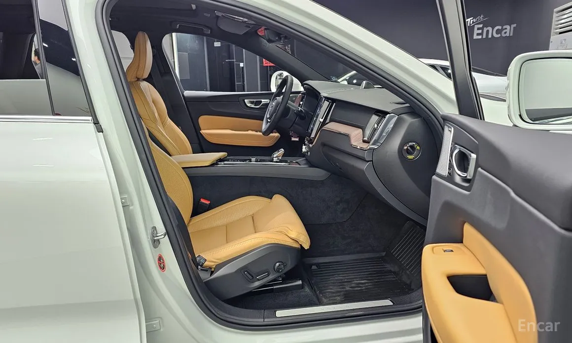 Volvo XC60 2017 B5 Ultra Bright