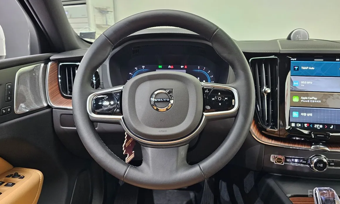 Volvo XC60 2017 B5 Ultra Bright