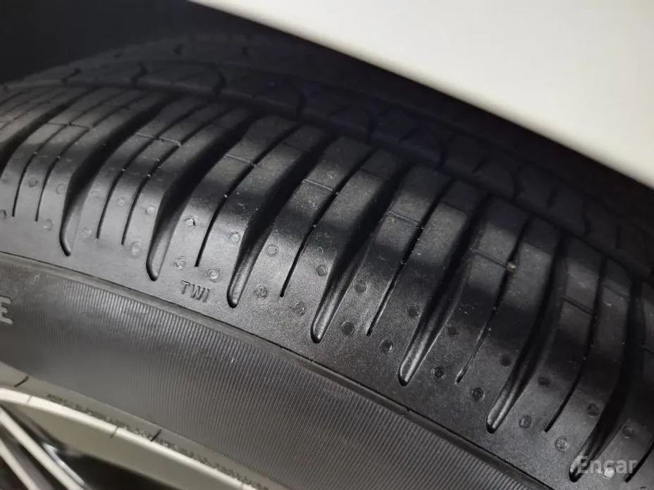 Genesis G90 2021 Gasoline 3.5 Turbo AWD